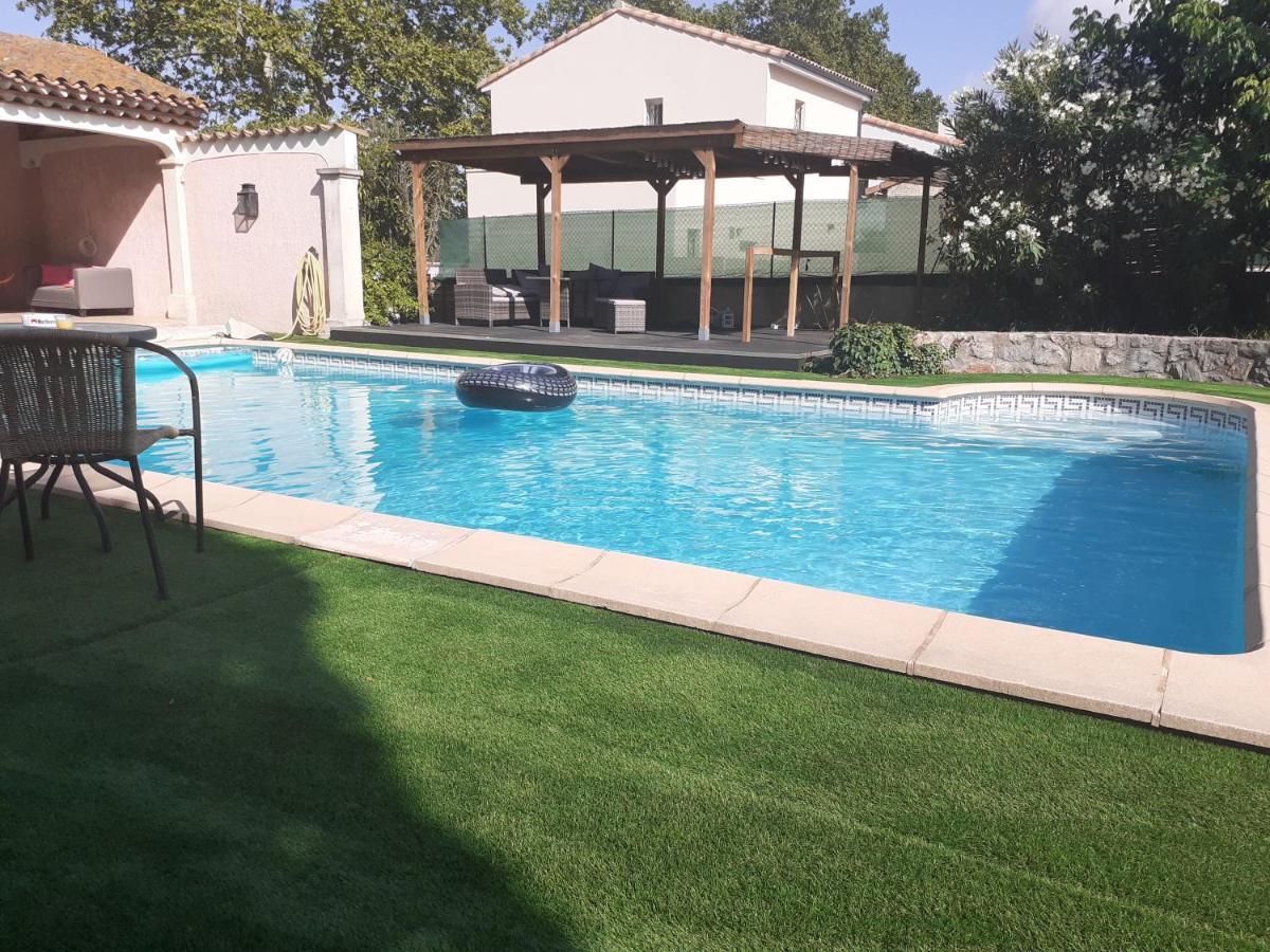 Superbe Grand Studio Tout Confort Avec Exterieur Poussan المظهر الخارجي الصورة